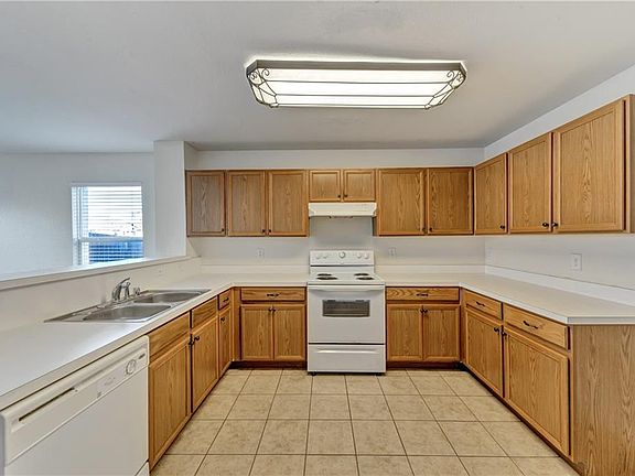 4th image of 617 Skyflower Ct