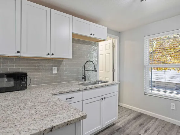 615 E 6th St, Cheyenne, WY 82007