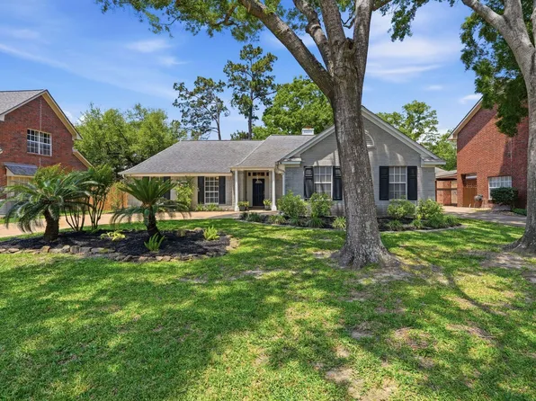 4007 Hill Springs Dr, Kingwood, TX 77345