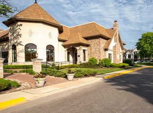 1220 E Algonquin Rd #DEV2G, Schaumburg, IL 60173