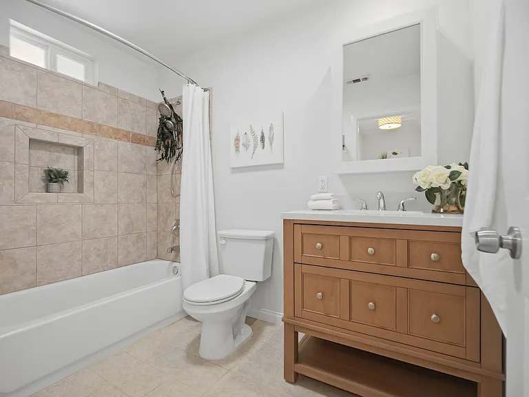 340 N La Fayette Park Pl — Photo 12