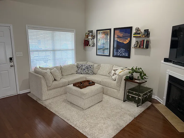 146 Alexander Blvd — Photo 5