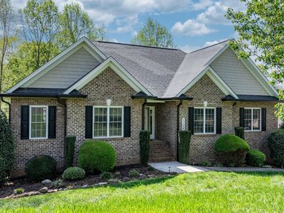 1158 Waterford Dr, Hickory, NC, 28602