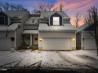 4103 Milford Landing Dr, Milford, PA 18337