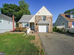 1216 East Ave, Abington, PA 19001