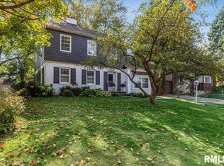 3009 E 18th St, Davenport, IA 52803