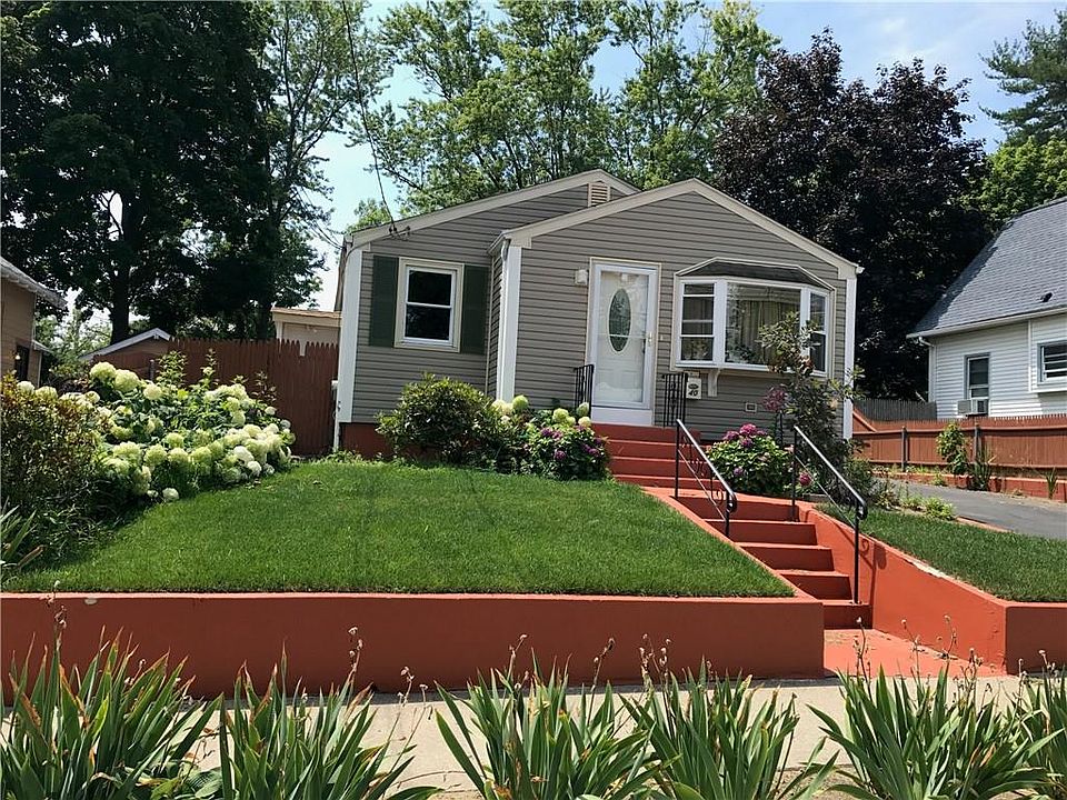 1st image of 40 Santiago St