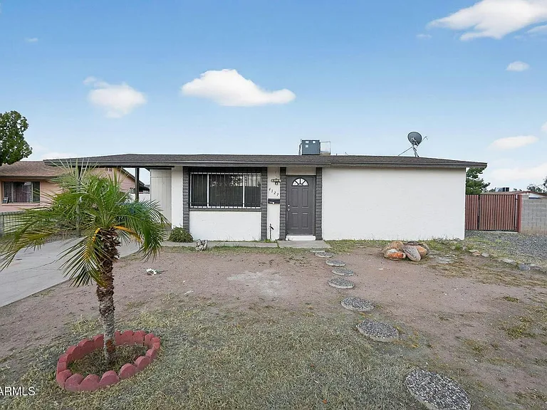 4127 N 74th Ave — Photo 3