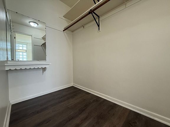 4th image of 1936 Ford Pkwy APT 107