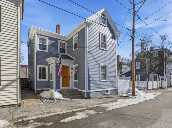 6 Atkinson St, Newburyport, MA 01950