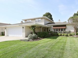 9808 S Kenneth Ave, Oak Lawn, IL 60453