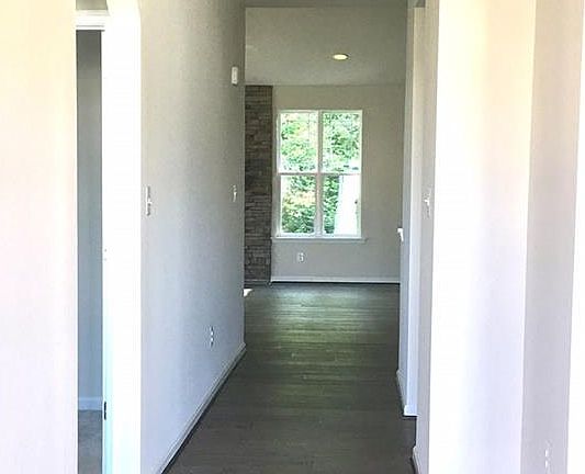 2nd image of 18703 Lakelands Dr