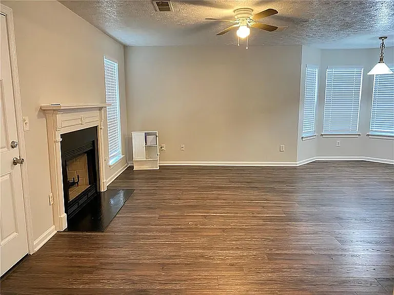 1110 Winter Park Ln — Photo 8