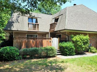 148 Springberry Ln, Chapel Hill, NC 27517