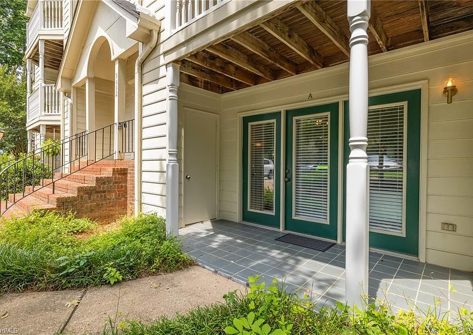 Quaker Commons Condominiums 5932 W Friendly Ave Greensboro NC Zillow
