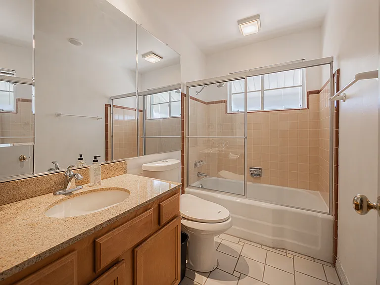 3137 N 4th Ave — Photo 25