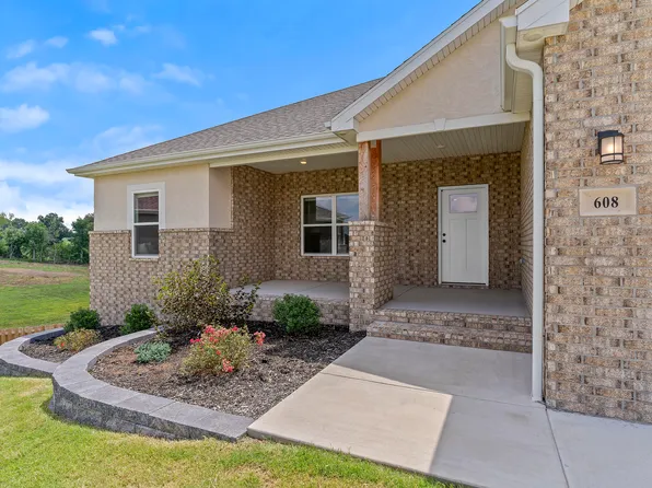 608 N Baywood Drive, Nixa, MO 65714