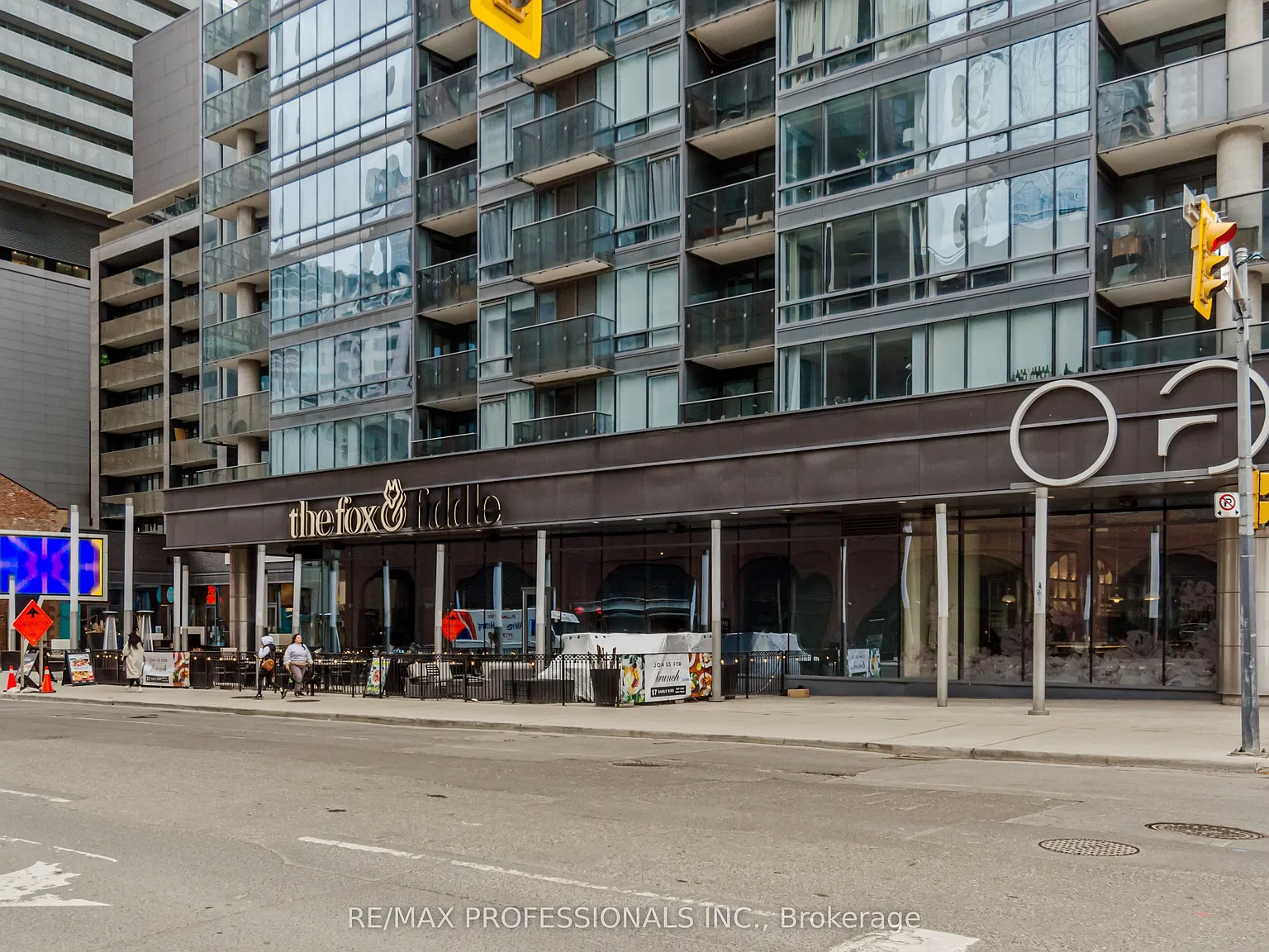 The Pinnacle on Adelaide — Photo 2