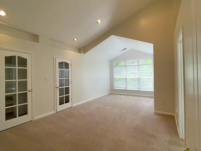 14741 Dogwood Park Ln — Photo 17