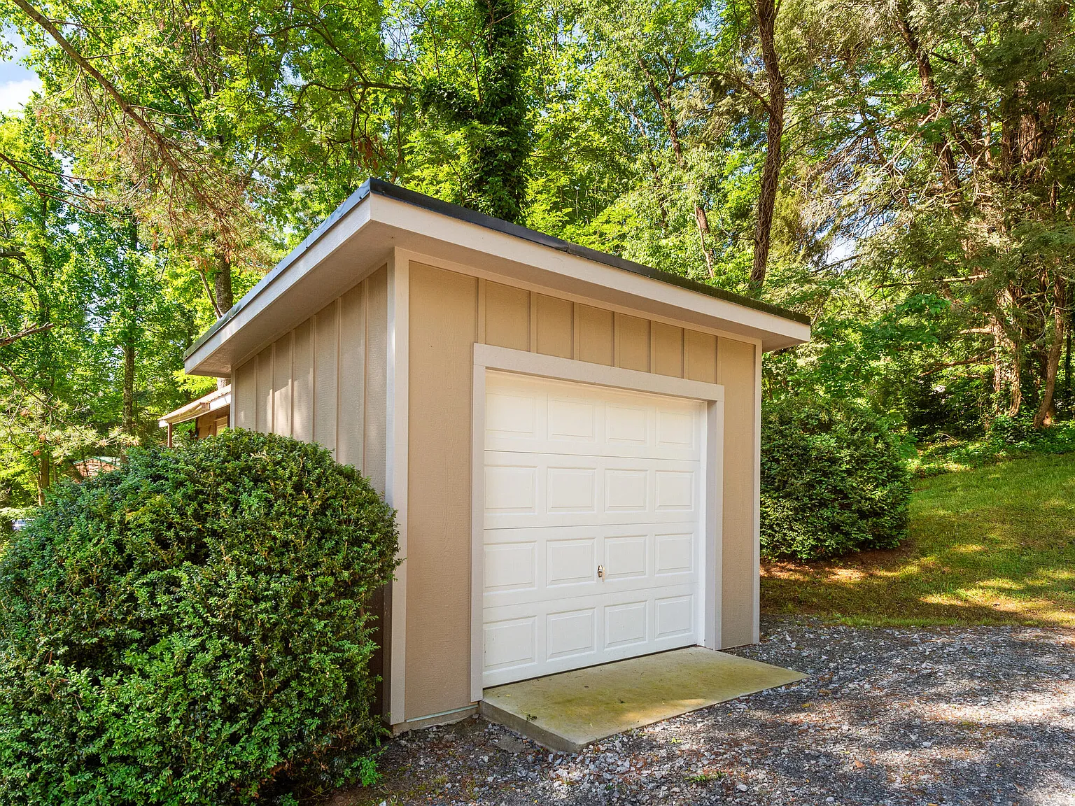 2 bed, 797 sqft, $1,950 — Photo 4