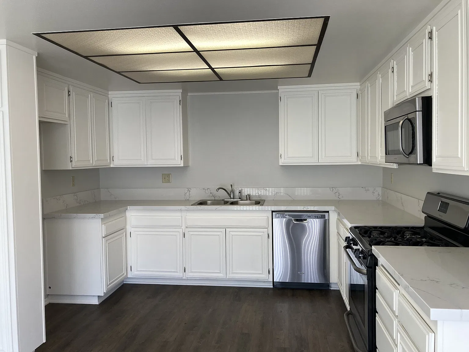 3 bed, 1.5 bath, 1454 sqft, $3,400 — Photo 3