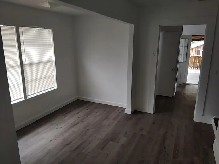 3007 W Gerald Ave — Photo 4