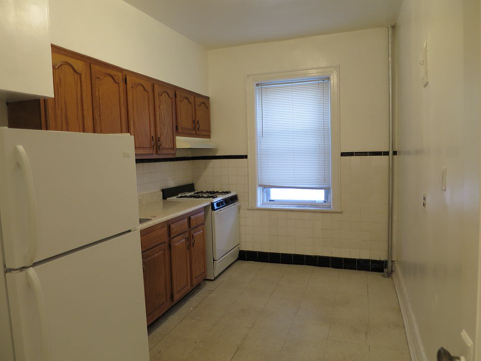 1st image of 4517 45th St #1R