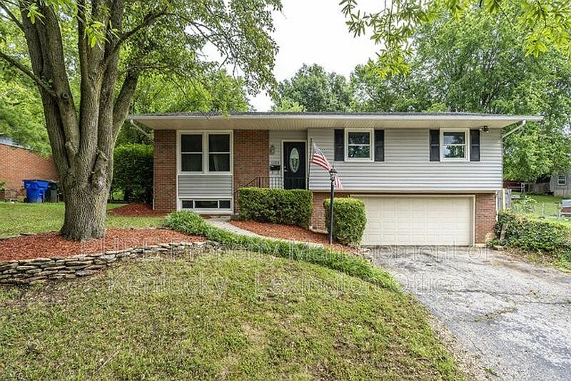 1st image of 1123 Gainesway Dr