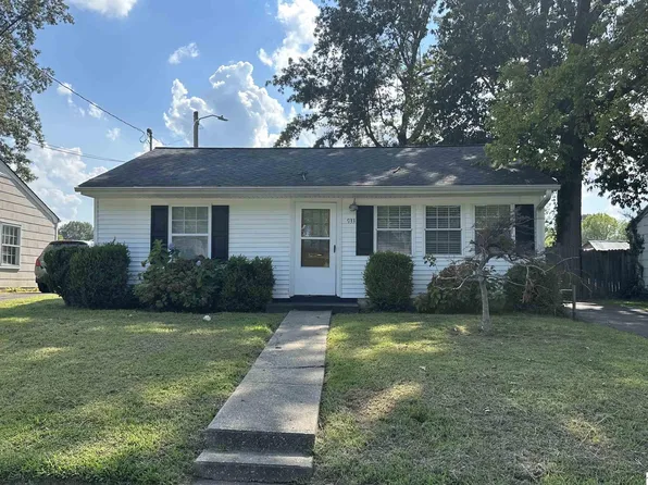933 River Oaks Blvd, Paducah, KY 42001