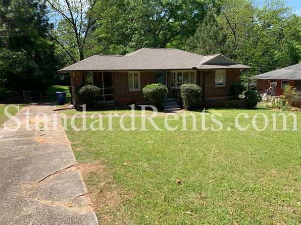 425 Carey Dr SE