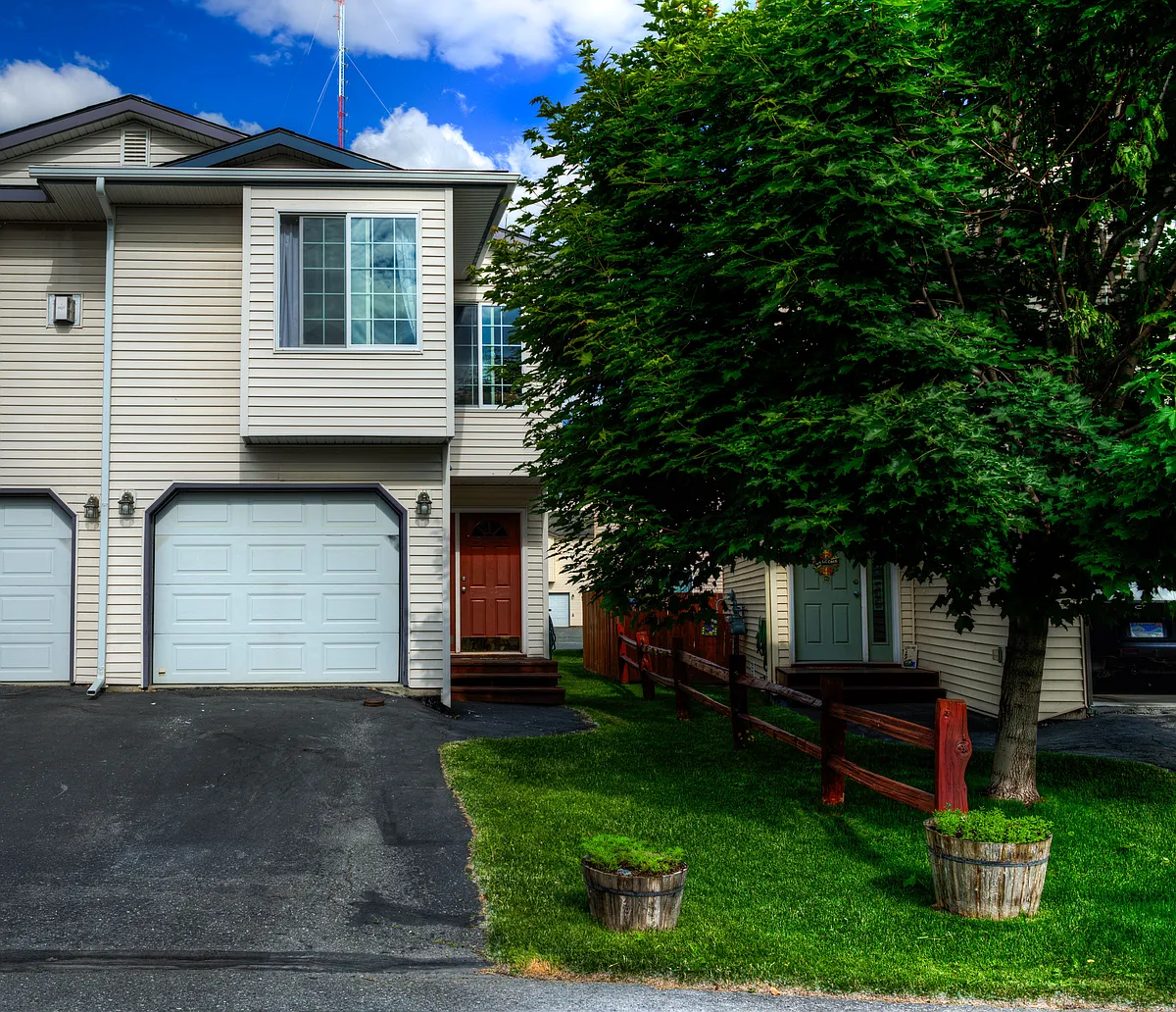 Building Photo - 2655 Meadow Lark Way