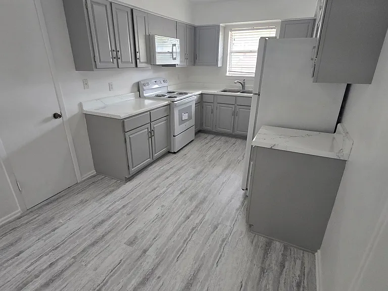 618 Chauncey Dr #4 — Photo 11