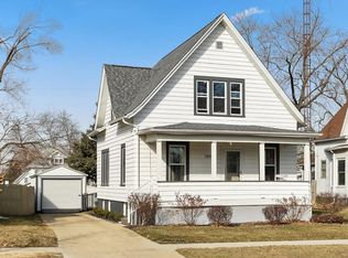 1305 S Center St, Bloomington, IL