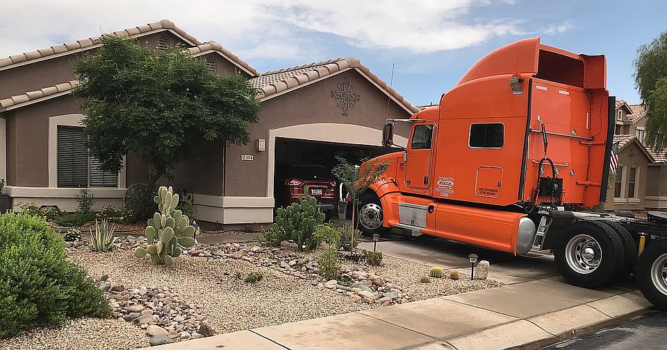 1st image of 1074 N Desert Willow St