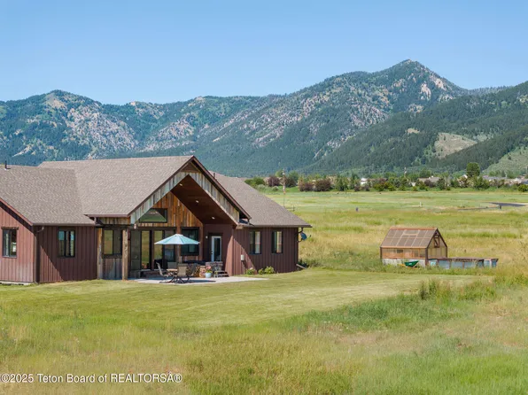 190 Olympic Dr, Etna, WY 83118