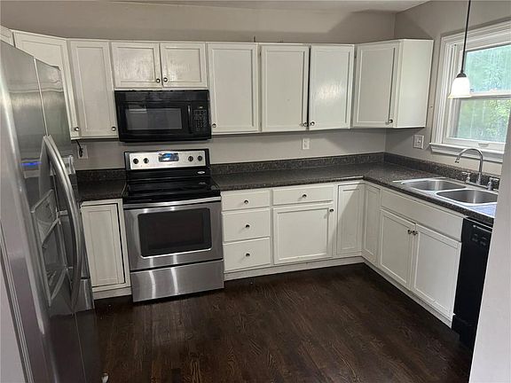 4th image of 3737 E 96th St