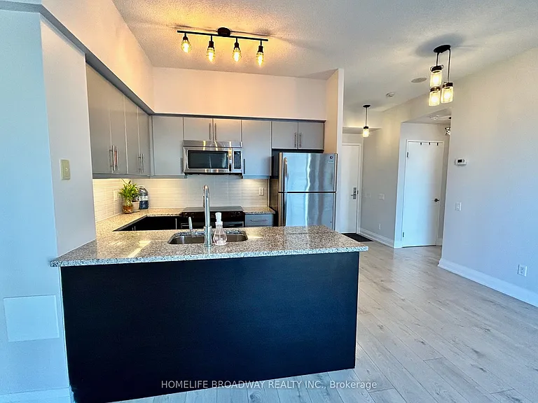 83 Redpath Ave #811 — Photo 5