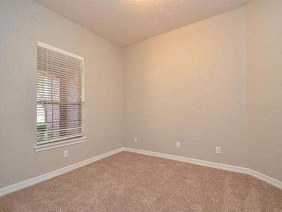5th image of 6410 Middlelake Ct