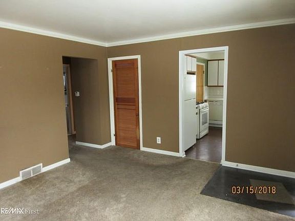 5th image of 21702 Grand Lake St
