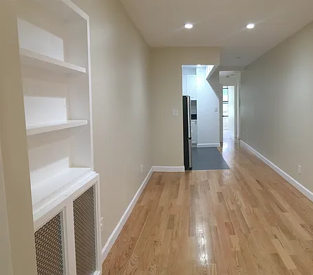 Rented by Charles Coutinho LLC | media 9