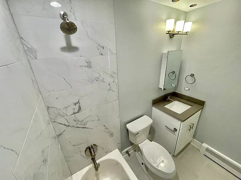 The Margate Residence — Photo 16