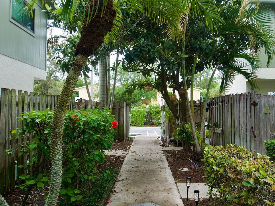 1st image of 4320 Lilac Street #2c