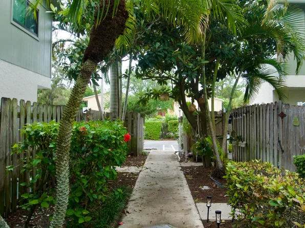 4320 Lilac Street #2c, Palm Beach Gardens, FL 33410