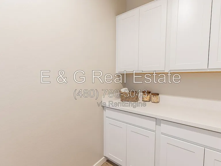 3725 E Flower St — Photo 19