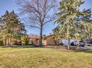 381 Mensching Rd, Roselle, IL 60172