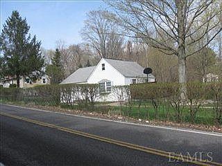 1st image of 24 Wood St