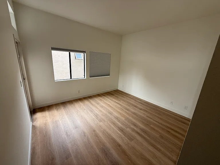 3544 Indiana St #14 — Photo 7