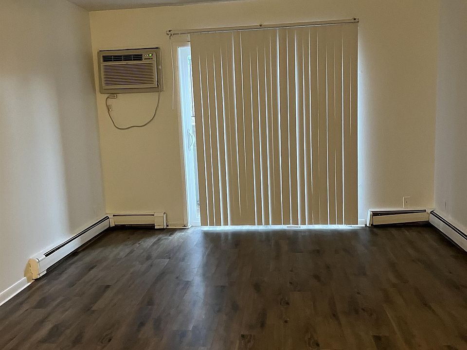 2nd image of 6319 Hickman Rd APT 20