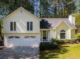 6050 Surrey Ct, Cumming, GA 30028