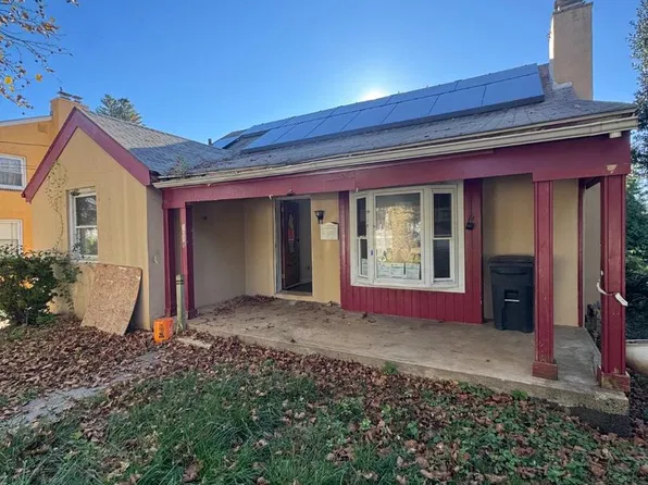 1018 Woodside Ave, Secane, PA 19018